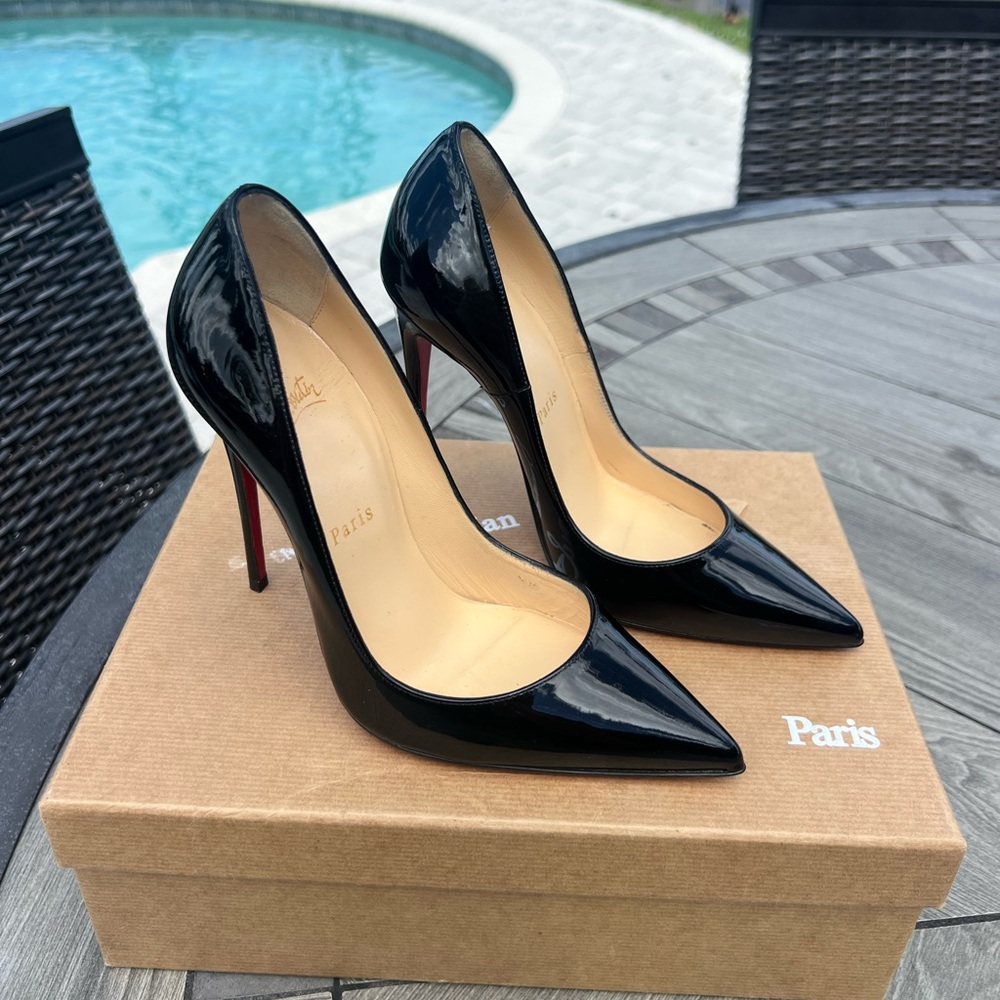 Christian Louboutin So Kate Heels 36.5